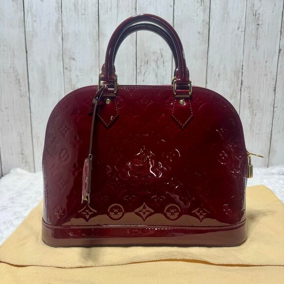 Authentic Louis Vuitton Alma Handbag Monogram Vernis Red Preowned SN4114 - Picture 1 of 16